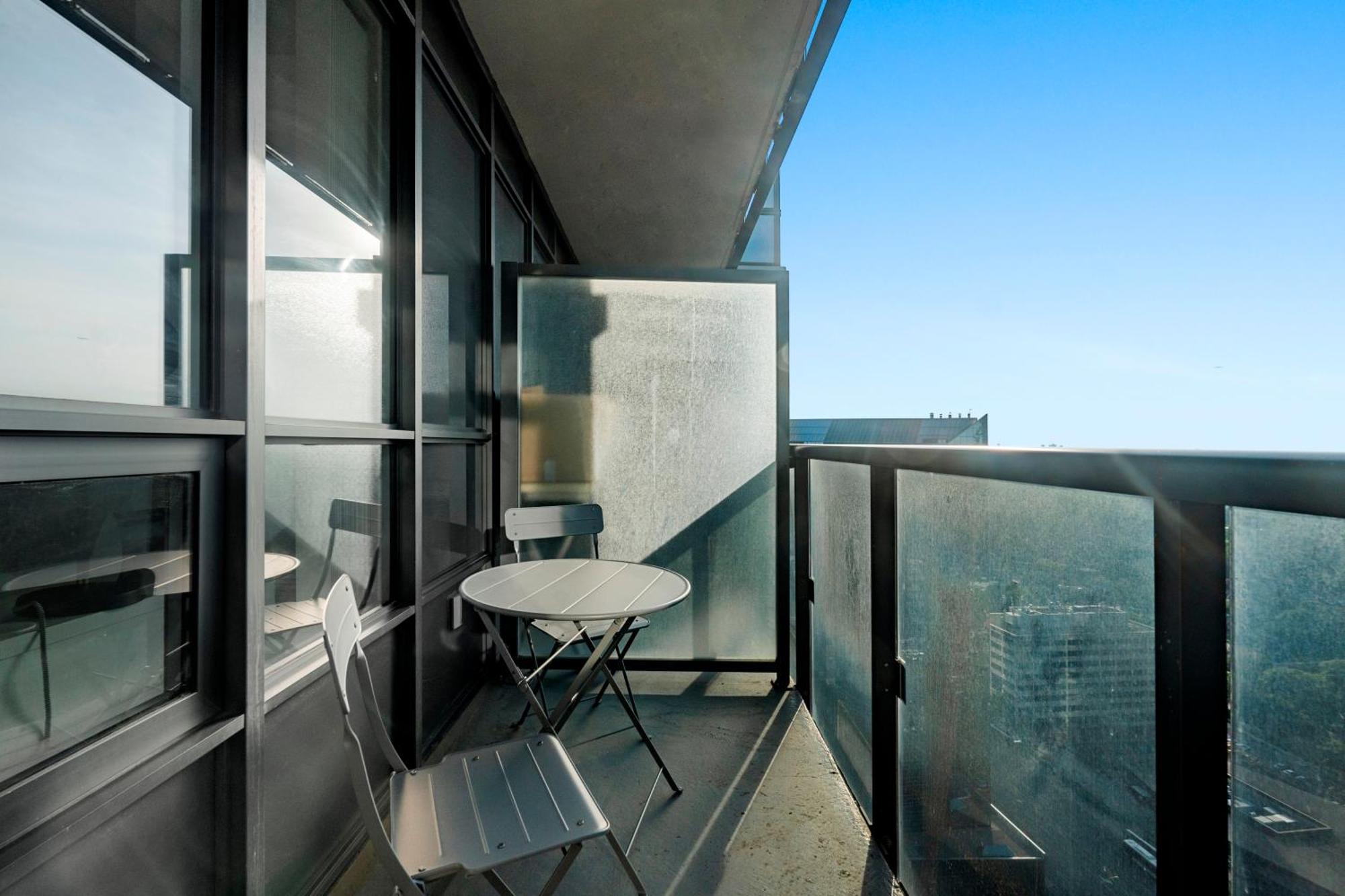 Globalstay Modern Apartments In North York Skyscraper Toronto Buitenkant foto